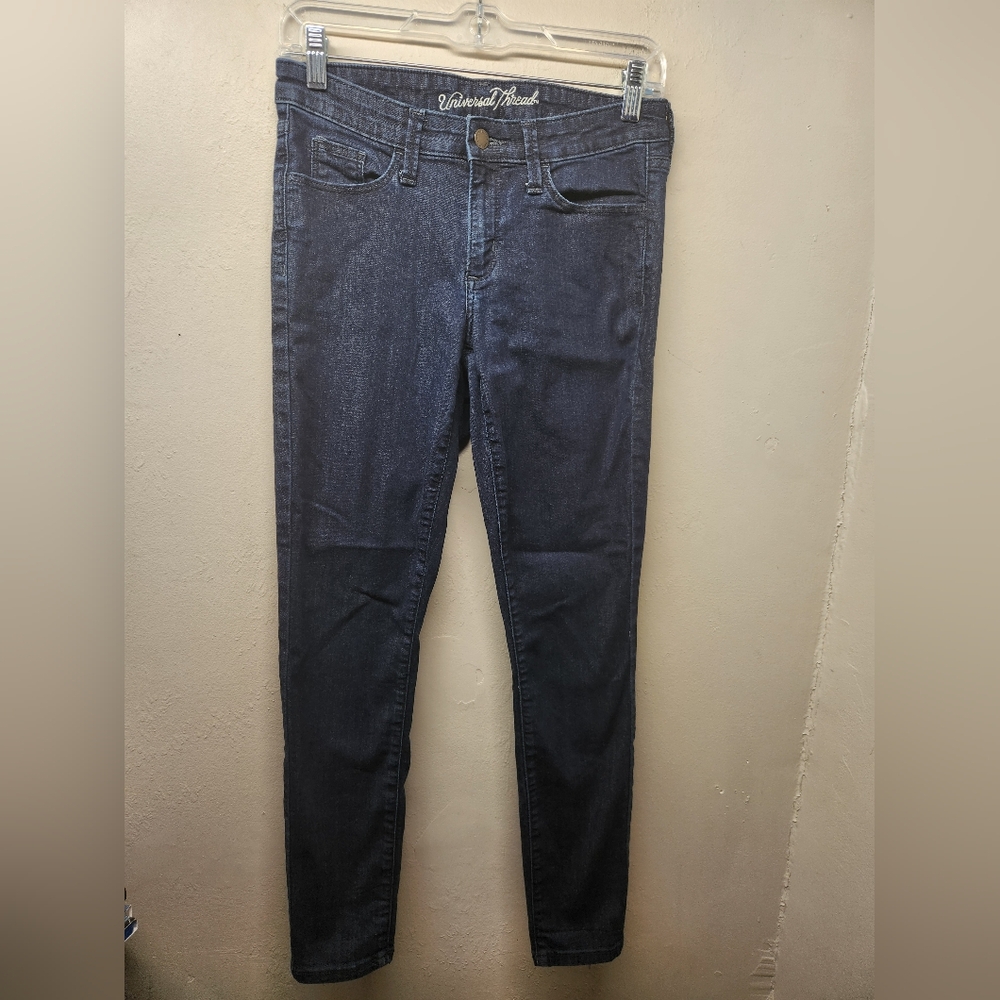 Universal threads womens Mid Rise skinny jeans size 27 x 26  R